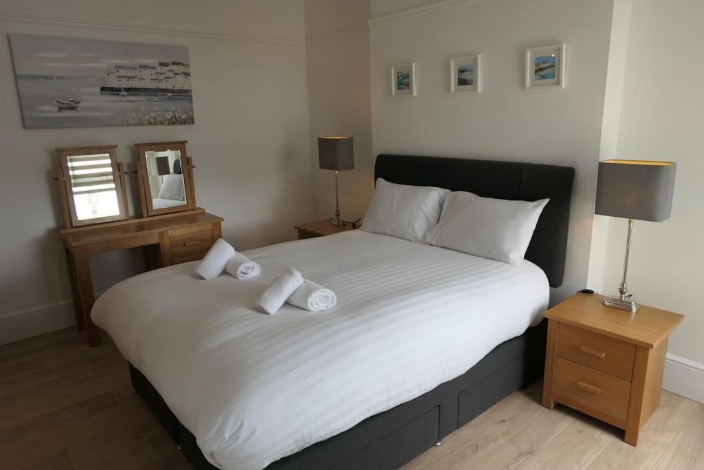Spacious First Floor Family Flat, Sea View Torquay Luaran gambar